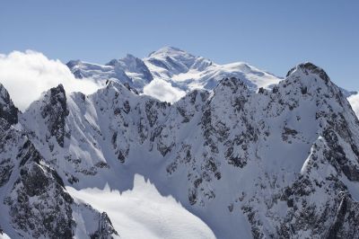 Freeridewoche Ski am Mont Blanc mit der Bergschule Hindelang. Beste Ortskenntnis mit Bergführer.