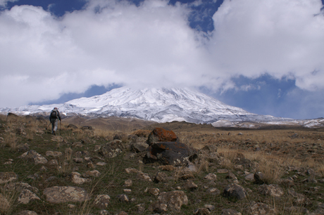 Anmarsch zum Berg Ararat Skitour